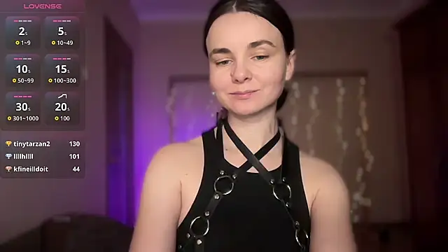 lanaloulou online show from 10/30/25, 09:48