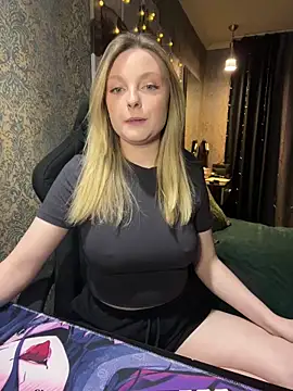 Lina ly online show from 12/20/25, 09:11