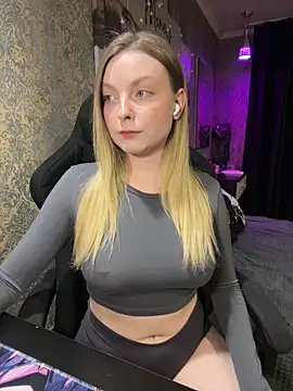 Lina ly online show from 04/24/26, 08:00