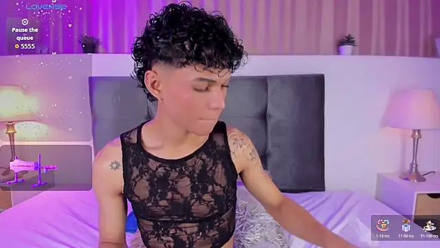 Kai riptide online show from 10/17/25, 08:00