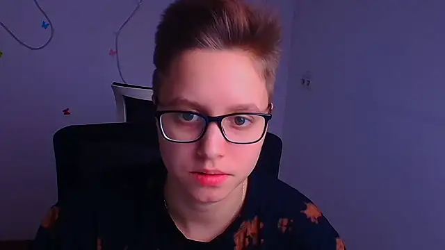 Bella Swannn online show from 03/06/25, 03:56