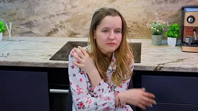 Snapshot of BlytheCleeton chatting on 03/06/25, 05:03 BlytheCleeton online show from 03/06/25, 05:03