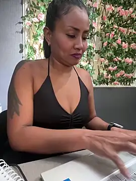 Snapshot of Ariana_Rodriguez chatting on 03/14/25, 06:39 Ariana Rodriguez online show from 03/14/25, 06:39
