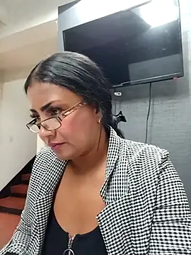 Snapshot of Ariana_Rodriguez chatting on 03/17/25, 02:34 Ariana Rodriguez online show from 03/17/25, 02:34