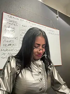 Snapshot of Ariana_Rodriguez chatting on 03/20/25, 03:25 Ariana Rodriguez online show from 03/20/25, 03:25