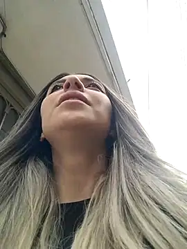 Snapshot of Isabella_Varella chatting on 03/04/25, 01:49 Isabella Varella online show from 03/04/25, 01:49