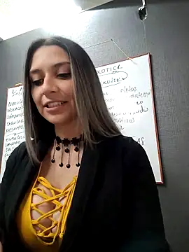 Snapshot of Isabella_Varella chatting on 03/18/25, 12:36 Isabella Varella online show from 03/18/25, 12:36