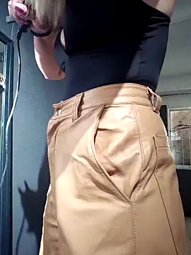 Snapshot of Isabella_Varella chatting on 09/17/25, 12:51 Isabella Varella online show from 09/17/25, 12:51