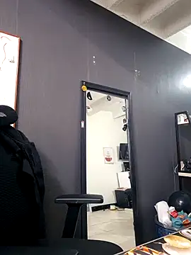 Snapshot of Isabella_Varella chatting on 10/11/25, 01:49 Isabella Varella online show from 10/11/25, 01:49