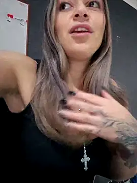 Snapshot of Isabella_Varella chatting on 10/20/25, 12:38 Isabella Varella online show from 10/20/25, 12:38