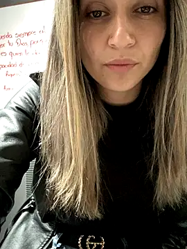 Snapshot of Isabella_Varella chatting on 11/06/25, 12:50 Isabella Varella online show from 11/06/25, 12:50