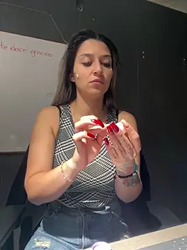 Snapshot of Isabella_Varella chatting on 12/05/25, 12:25 Isabella Varella online show from 12/05/25, 12:25