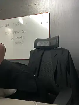 Snapshot of Isabella_Varella chatting on 02/12/26, 12:22 Isabella Varella online show from 02/12/26, 12:22