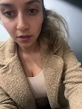 Snapshot of Isabella_Varella chatting on 02/16/26, 12:34 Isabella Varella online show from 02/16/26, 12:34