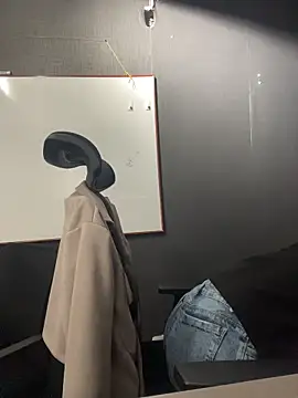 Snapshot of Isabella_Varella chatting on 02/18/26, 12:12 Isabella Varella online show from 02/18/26, 12:12