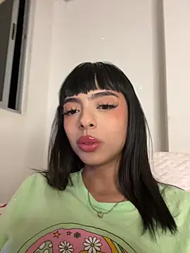 ZaraLuuv online show from 09/18/25, 03:19