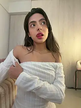 ZaraLuuv online show from 03/21/26, 06:11