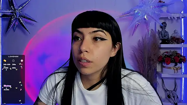 Snapshot of Saraa_Desiree chatting on 03/11/25, 02:10 Saraa Desiree online show from 03/11/25, 02:10