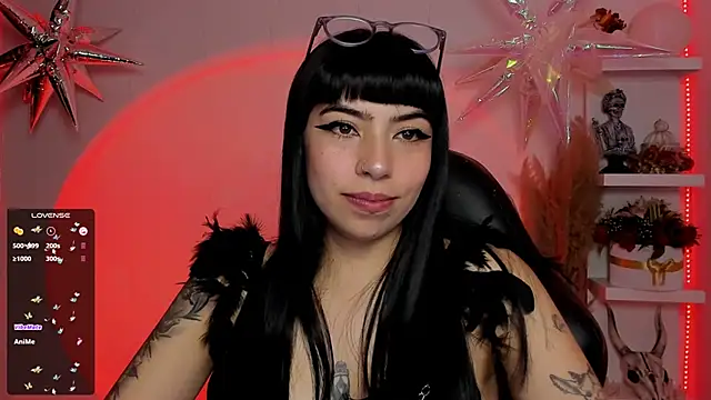 Snapshot of Saraa_Desiree chatting on 03/18/25, 05:53 Saraa Desiree online show from 03/18/25, 05:53