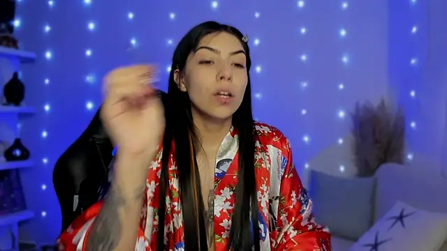 Snapshot of Saraa_Desiree chatting on 12/03/25, 09:24 Saraa Desiree online show from 12/03/25, 09:24