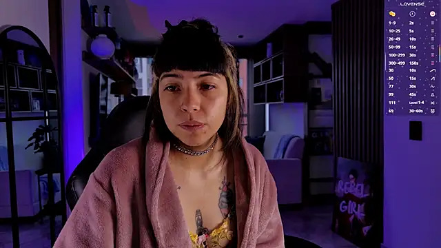 Saraa Desiree online show from 04/13/26, 03:28