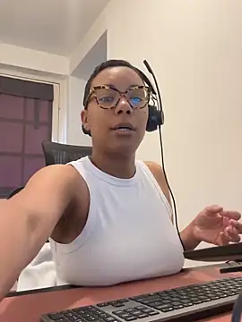 Melia Rayne online show from 03/30/26, 09:32