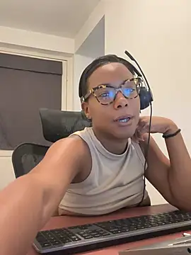 Melia Rayne online show from 07/14/26, 10:21