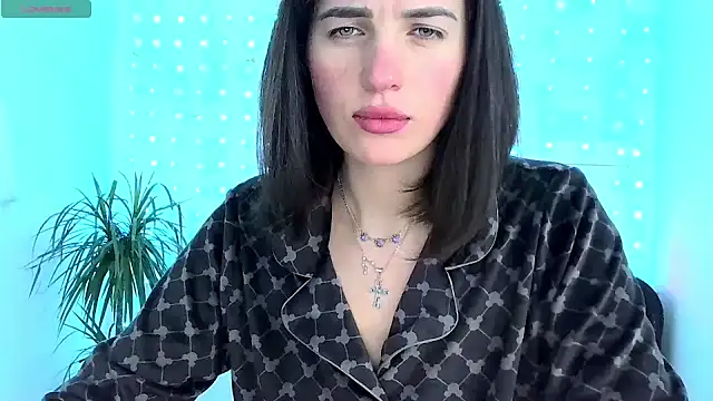 neferutt online show from 11/28/25, 02:31