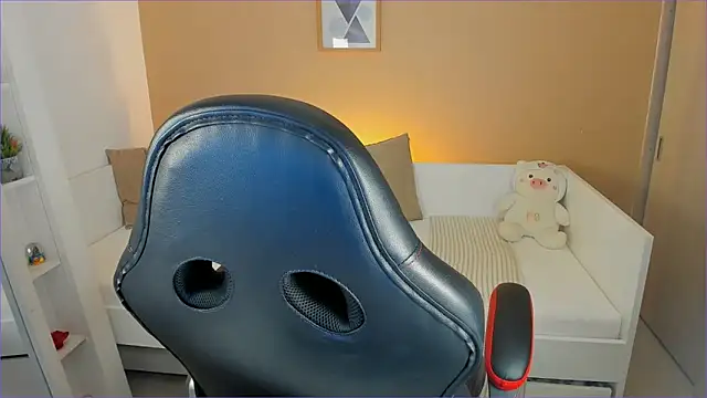 ValentinaMilann online show from 02/05/26, 12:26