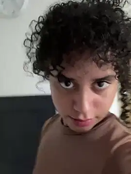 Snapshot of KittyTwerk_2 chatting on 03/18/25, 05:21 KittyTwerk 2 online show from 03/18/25, 05:21