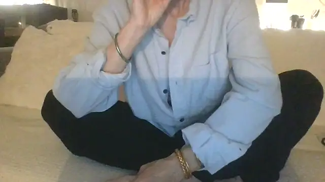 Valentinette online show from 04/02/26, 07:22