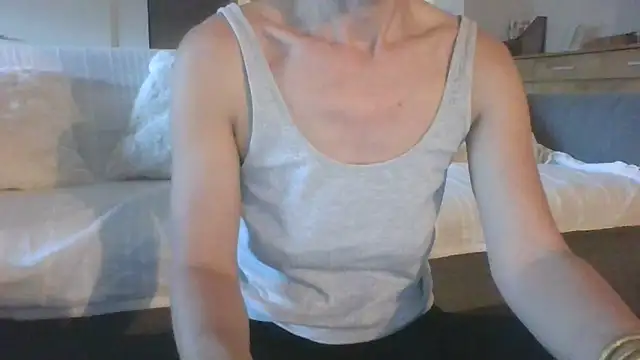 Valentinette online show from 04/21/26, 05:25