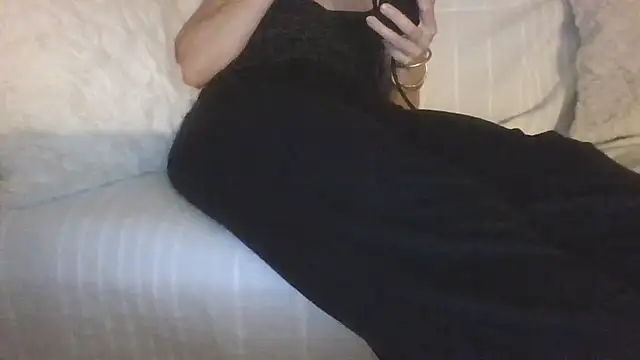 Valentinette online show from 04/22/26, 08:21