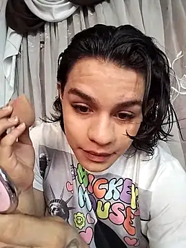 Moonroxe  online show from 03/04/25, 05:13