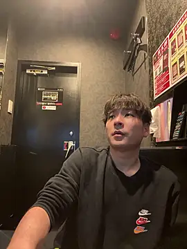 waka3232 online show from 04/19/26, 12:54