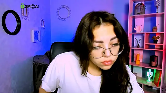 kiki swan online show from 03/14/25, 06:53