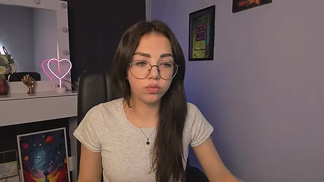 kiki swan online show from 03/16/25, 05:17