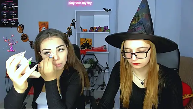 kiki swan online show from 10/31/25, 07:20