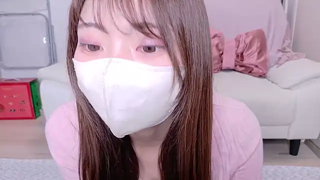 Snapshot of Ran-o0_0o chatting on 05/06/26, 05:46 Ran-o0 0o online show from 05/06/26, 05:46