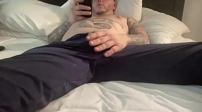 Snapshot of Thegreatwhitepipe chatting on 03/18/25, 04:26 Thegreatwhitepipe online show from 03/18/25, 04:26