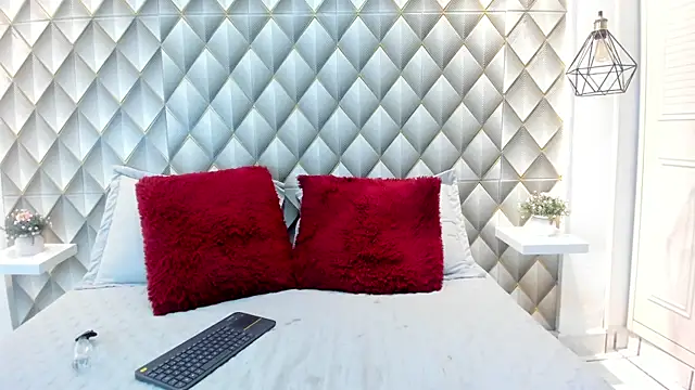 Hanna Kupper online show from 03/11/25, 10:20