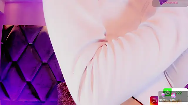 Snapshot of Nina_Keyli chatting on 11/07/25, 07:14 Nina Keyli online show from 11/07/25, 07:14