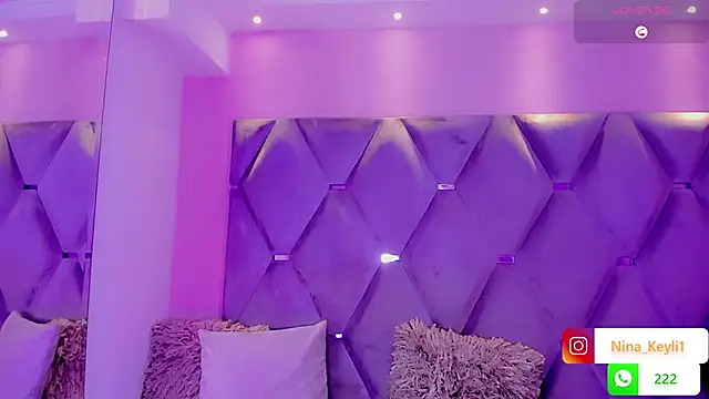 Snapshot of Nina_Keyli chatting on 11/20/25, 08:19 Nina Keyli online show from 11/20/25, 08:19