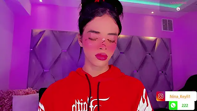 Snapshot of Nina_Keyli chatting on 11/22/25, 07:57 Nina Keyli online show from 11/22/25, 07:57