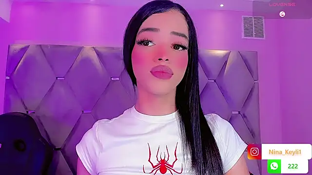 Snapshot of Nina_Keyli chatting on 11/29/25, 07:50 Nina Keyli online show from 11/29/25, 07:50