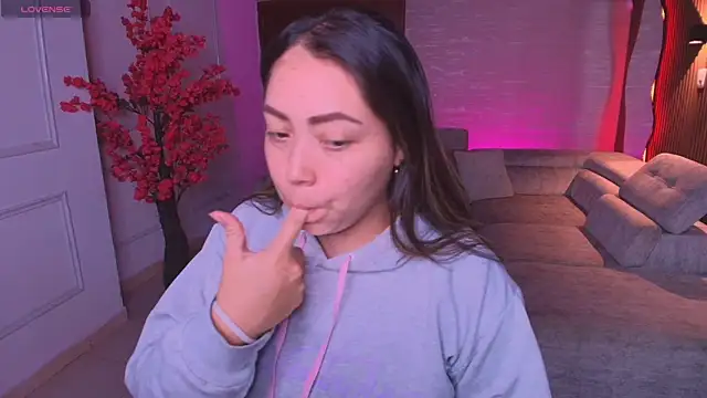 heidy johns online show from 04/22/26, 03:09