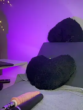 monse cat online show from 03/28/26, 05:29