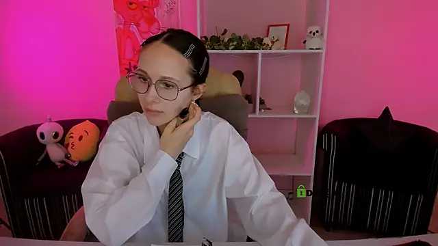 Snapshot of mona_cloud chatting on 09/23/25, 08:23 mona cloud online show from 09/23/25, 08:23