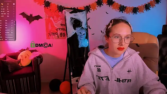 Snapshot of mona_cloud chatting on 11/03/25, 01:51 mona cloud online show from 11/03/25, 01:51