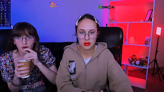 Snapshot of mona_cloud chatting on 11/05/25, 07:58 mona cloud online show from 11/05/25, 07:58